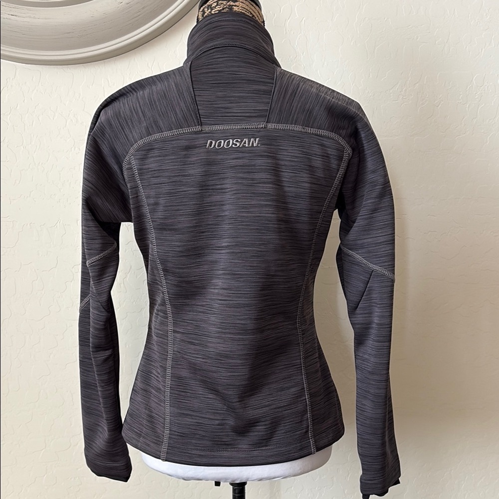 NORTH AND SPORT Women's Gray Jacket. S - Picture 2 of 10